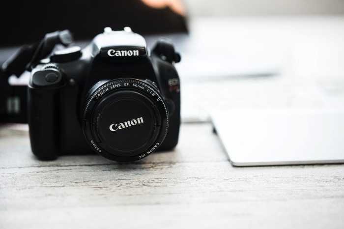cameraIMGL9942_TP_V.jpg 一眼レフカメラの持ち運び