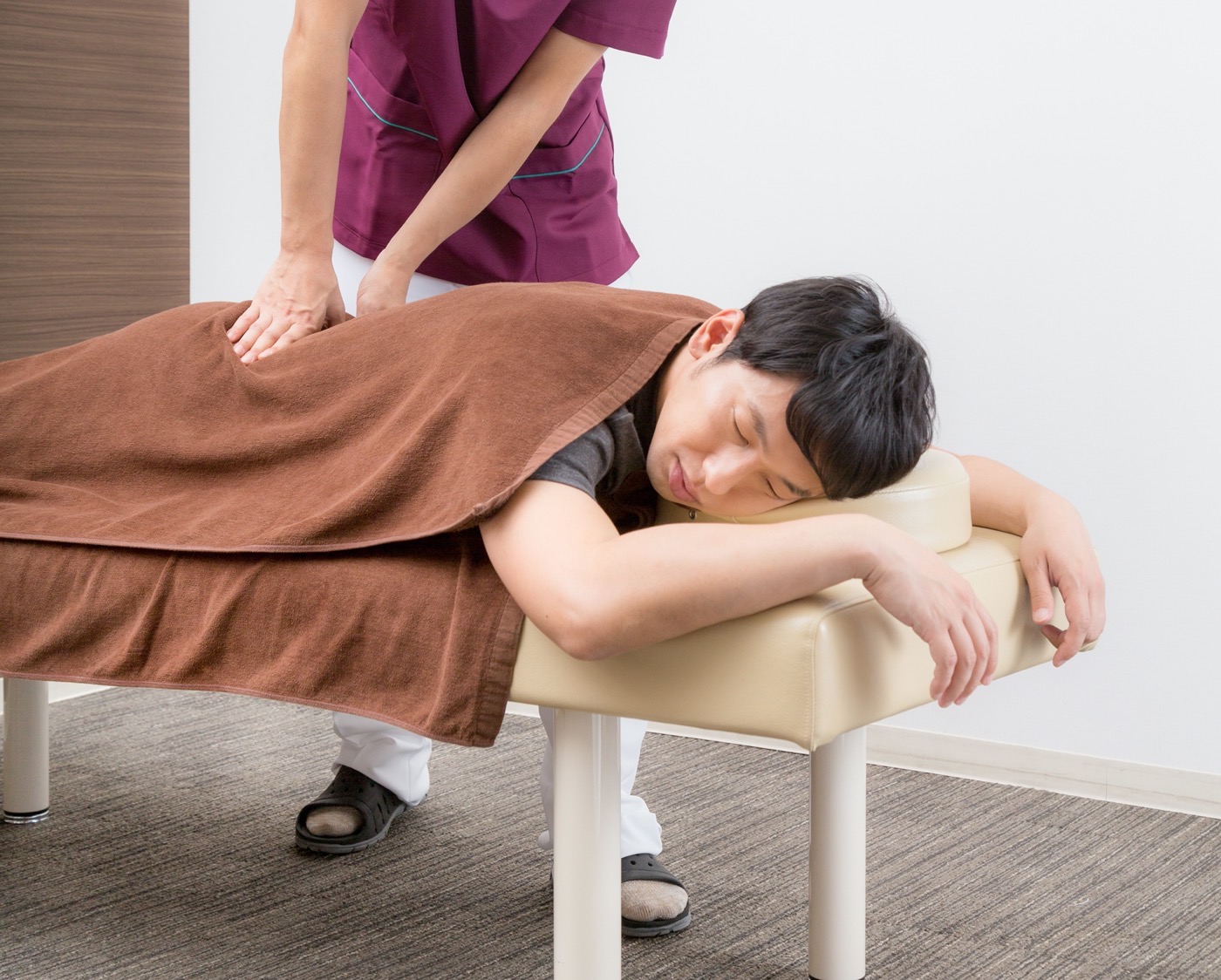 massage.jpg OMG151018380I9A2326